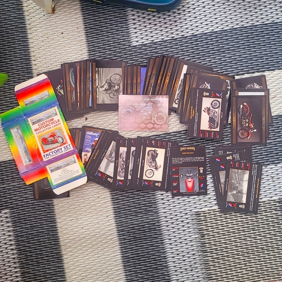 Harley Davidson Collectible cards - Picture 1 of 6